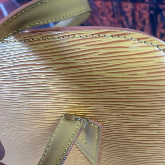 Louis Vuitton Lussac Epi With Dustbag - Picture 11 of 13